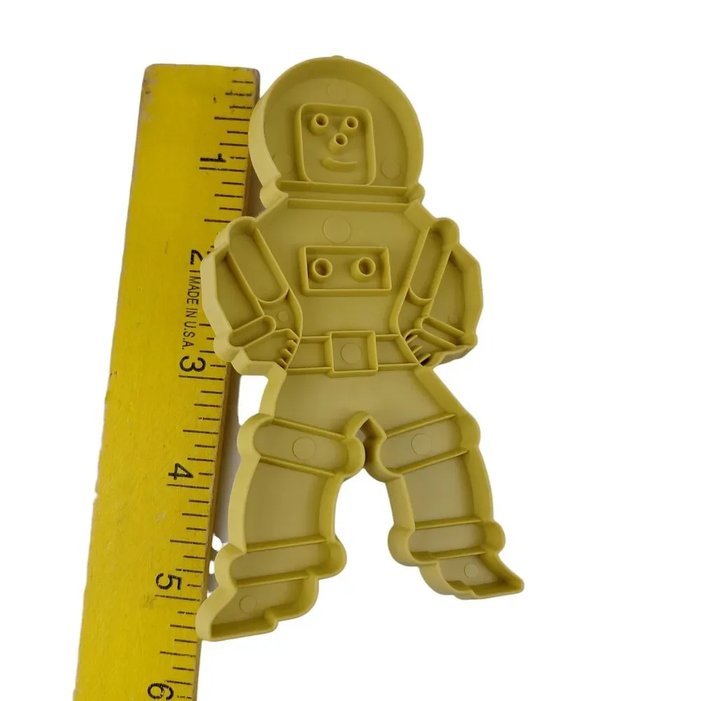 Set of 7 Stanley Home Cookie Cutters Spaceman  Astronaut Horse Drum Santa Vtg